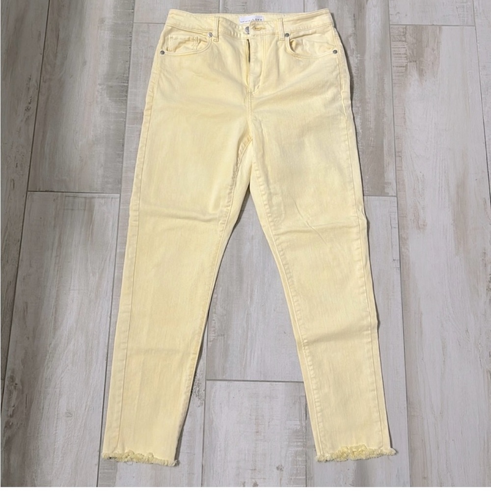 LOFT yellow jeans with cute frayed detail size 6